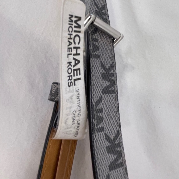 MICHAEL Michael Kors Belt Bag Medium Grey Logo Print Vegan Leather New With Tags - Picture 3 of 3